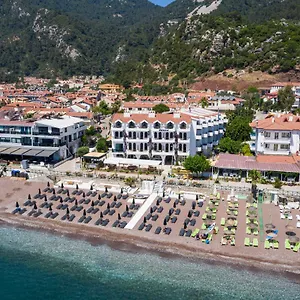 https://the-diplomat-hotel.aegeanhotels.net