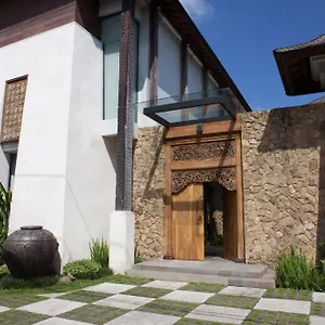 https://swarapadi-villa.ubudhotelsnow.com